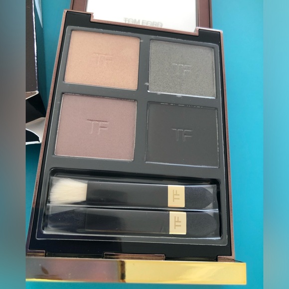 Tom Ford 22 Supernouveau Eyeshadow Palette - Picture 3 of 4